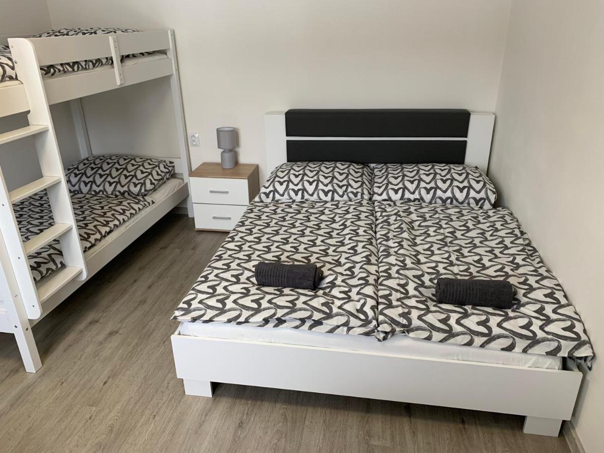 Apartman U Drahotu Pernink Εξωτερικό φωτογραφία